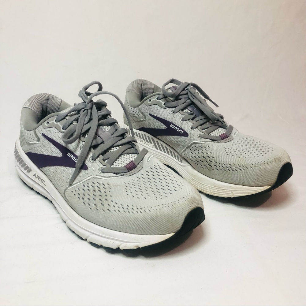 Women’s 10.5 Brooks Ariel 20 Gray and Purple Athletic Running Shoes